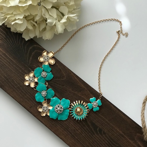 Aquamarine Statement Necklace, Bib Necklace - Picture 2 of 3